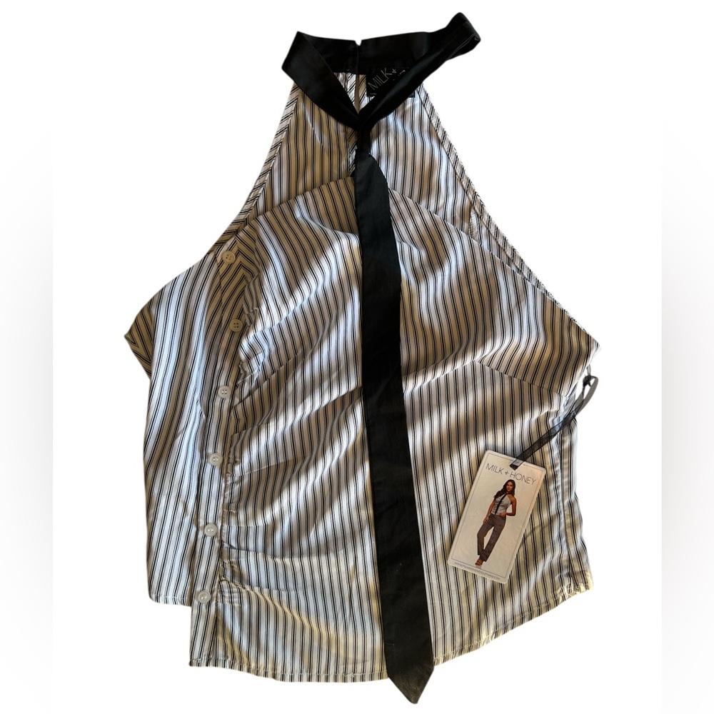 NWT Milk & Honey women’s pinstriped ( juniors) top size M